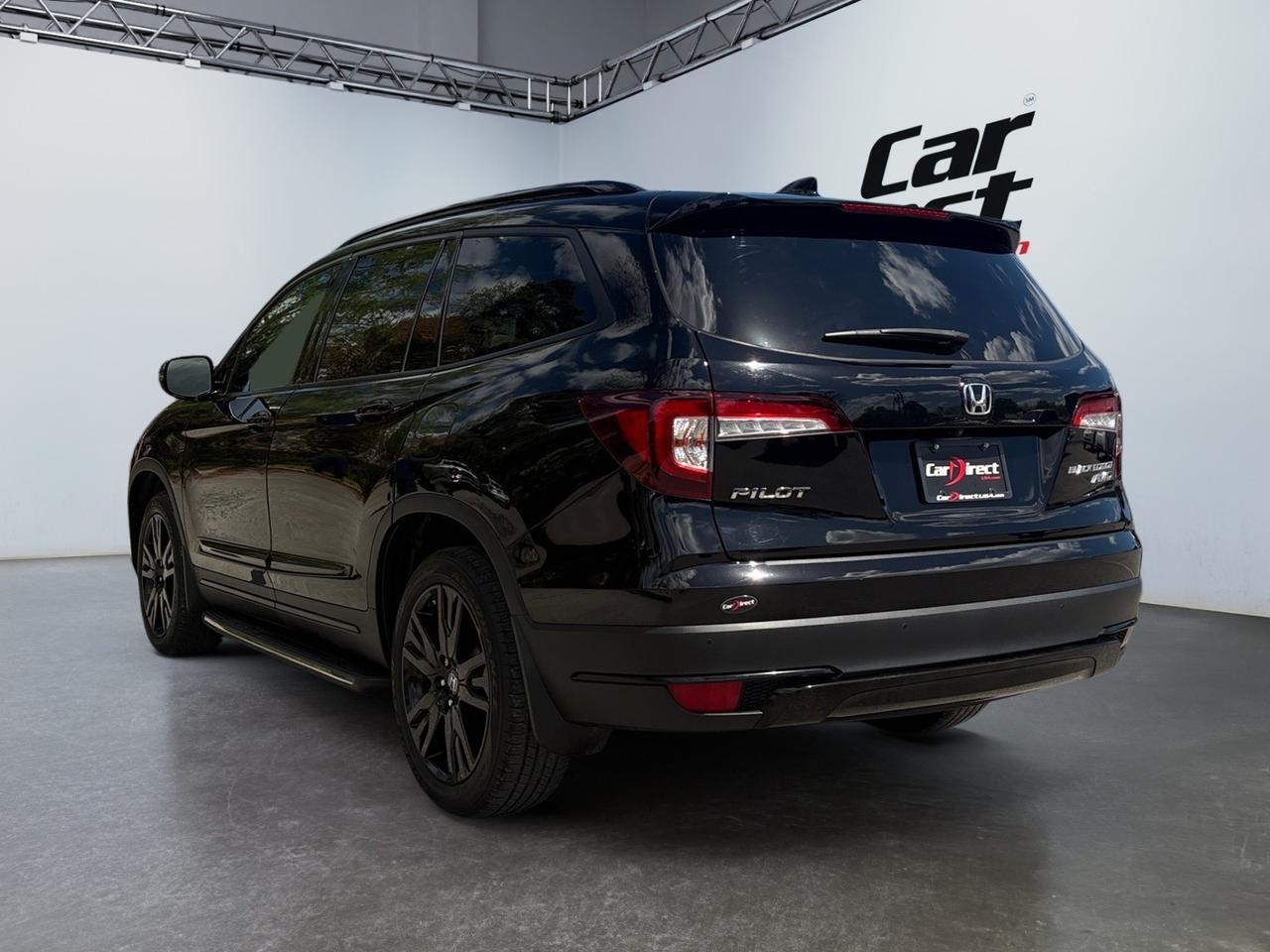 2020 Honda Pilot Black Edition, RUNNING BOARDS, TOW PACKAGE, 3RD ROW SEATS, CAPTAINS CHAIRS, DVD ENTERTAINMENT, 360 BACKUP CAMERA, APPLE CARPLAY/ANDROID AUTO, PANORAMIC MOONROOF, HEATED & A/C SEATS, ROOF RACKS, POWER LIFTGATE, CLEAN CARFAX, BE READY IN THIS HONDA! Virginia Beach VA