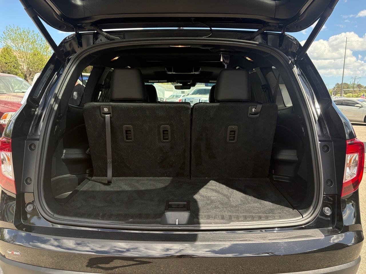 2020 Honda Pilot Black Edition, RUNNING BOARDS, TOW PACKAGE, 3RD ROW SEATS, CAPTAINS CHAIRS, DVD ENTERTAINMENT, 360 BACKUP CAMERA, APPLE CARPLAY/ANDROID AUTO, PANORAMIC MOONROOF, HEATED & A/C SEATS, ROOF RACKS, POWER LIFTGATE, CLEAN CARFAX, BE READY IN THIS HONDA! Virginia Beach VA