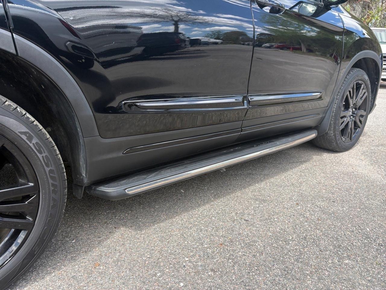 2020 Honda Pilot Black Edition, RUNNING BOARDS, TOW PACKAGE, 3RD ROW SEATS, CAPTAINS CHAIRS, DVD ENTERTAINMENT, 360 BACKUP CAMERA, APPLE CARPLAY/ANDROID AUTO, PANORAMIC MOONROOF, HEATED & A/C SEATS, ROOF RACKS, POWER LIFTGATE, CLEAN CARFAX, BE READY IN THIS HONDA! Virginia Beach VA