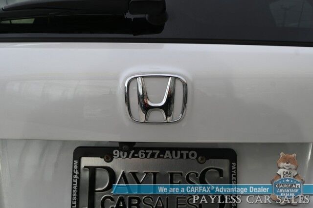 2020 Honda Pilot Touring / AWD / AutoStart / Front & Rear Heated Leather Seats / Sunroof / Navigation / Lane Departure & Blind Spot Alert / Apple CarPlay & Android Auto / Rear Entertainment / 3rd Row / Seats 8 / 26 MPG Anchorage AK