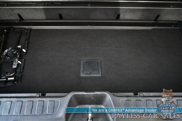 2020 Honda Pilot Touring / AWD / AutoStart / Front & Rear Heated Leather Seats / Sunroof / Navigation / Lane Departure & Blind Spot Alert / Apple CarPlay & Android Auto / Rear Entertainment / 3rd Row / Seats 8 / 26 MPG Anchorage AK