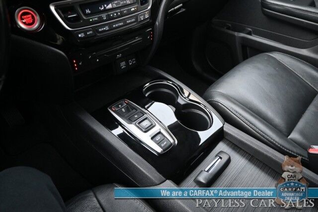 2020 Honda Pilot Touring / AWD / AutoStart / Front & Rear Heated Leather Seats / Sunroof / Navigation / Lane Departure & Blind Spot Alert / Apple CarPlay & Android Auto / Rear Entertainment / 3rd Row / Seats 8 / 26 MPG Anchorage AK
