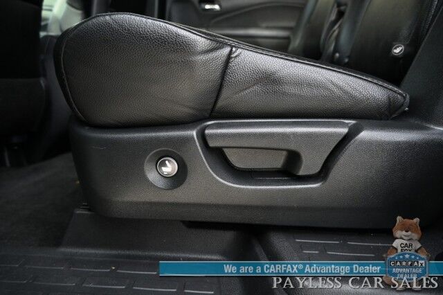 2020 Honda Pilot Touring / AWD / AutoStart / Front & Rear Heated Leather Seats / Sunroof / Navigation / Lane Departure & Blind Spot Alert / Apple CarPlay & Android Auto / Rear Entertainment / 3rd Row / Seats 8 / 26 MPG Anchorage AK