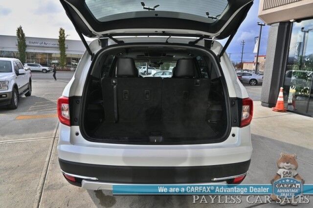 2020 Honda Pilot Touring / AWD / AutoStart / Front & Rear Heated Leather Seats / Sunroof / Navigation / Lane Departure & Blind Spot Alert / Apple CarPlay & Android Auto / Rear Entertainment / 3rd Row / Seats 8 / 26 MPG Anchorage AK