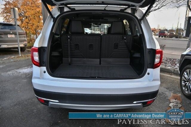 2020 Honda Pilot Touring / AWD / AutoStart / Front & Rear Heated Leather Seats / Sunroof / Navigation / Lane Departure & Blind Spot Alert / Apple CarPlay & Android Auto / Rear Entertainment / 3rd Row / Seats 8 / 26 MPG Anchorage AK