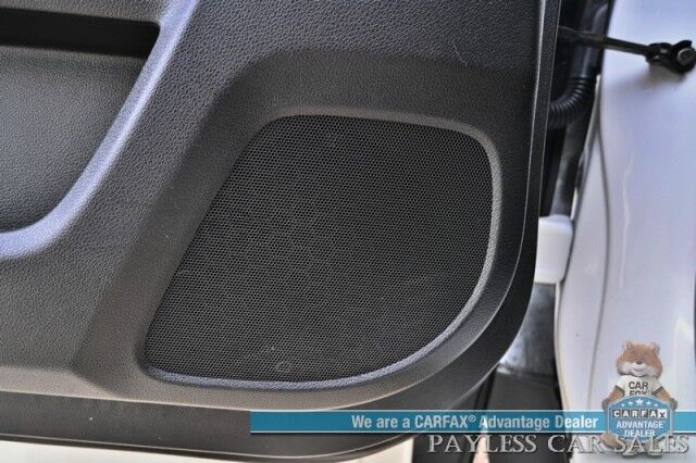 2020 Honda Pilot Touring / AWD / AutoStart / Front & Rear Heated Leather Seats / Sunroof / Navigation / Lane Departure & Blind Spot Alert / Apple CarPlay & Android Auto / Rear Entertainment / 3rd Row / Seats 8 / 26 MPG Anchorage AK