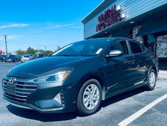 2020 Hyundai Elantra SE