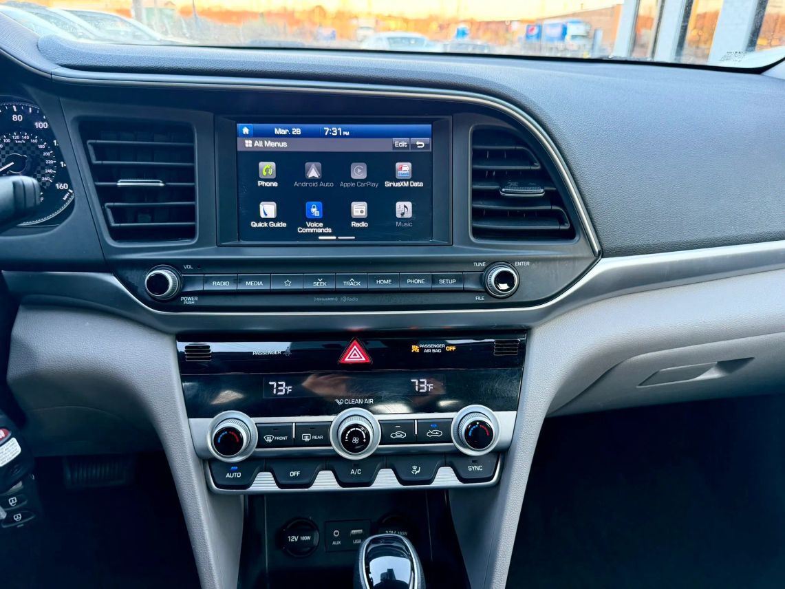 2020 Hyundai Elantra SEL Sedan 4D Cincinnati OH