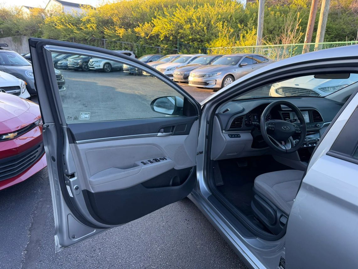 2020 Hyundai Elantra SEL Sedan 4D Cincinnati OH