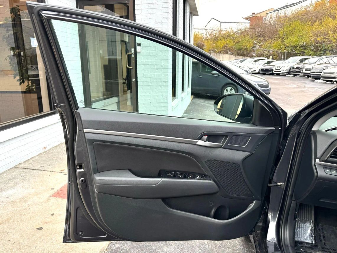 2020 Hyundai Elantra SEL Sedan 4D Cincinnati OH