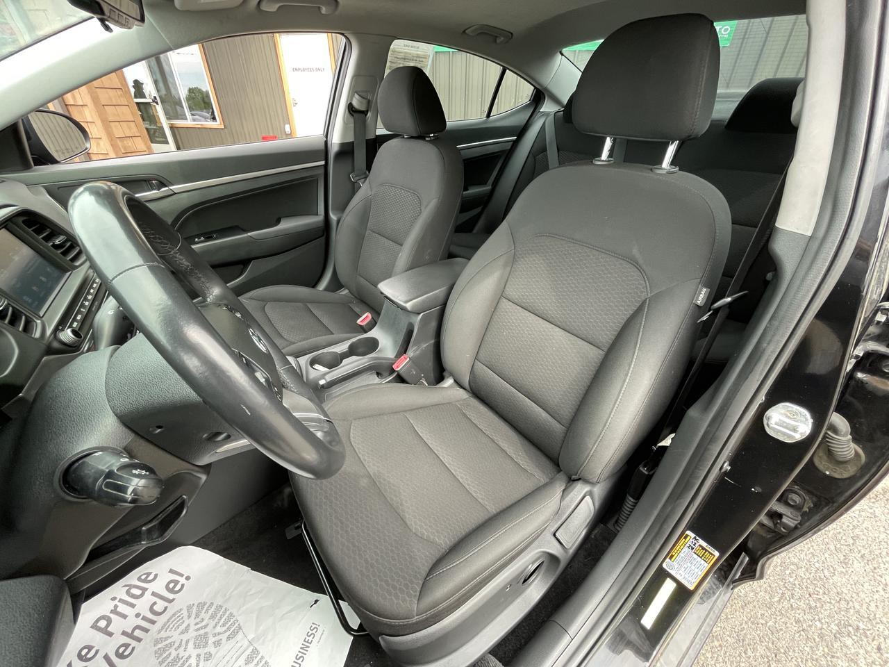 2020 Hyundai Elantra Value Hayden ID