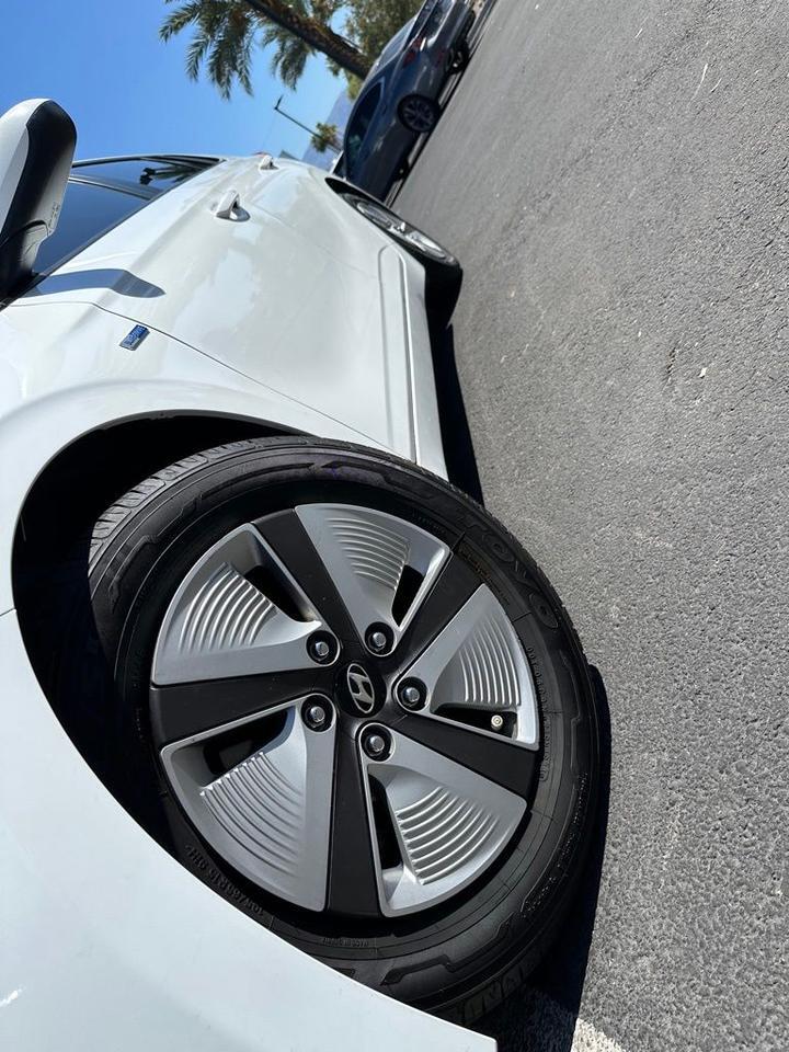 2020 Hyundai Ioniq Hybrid Blue