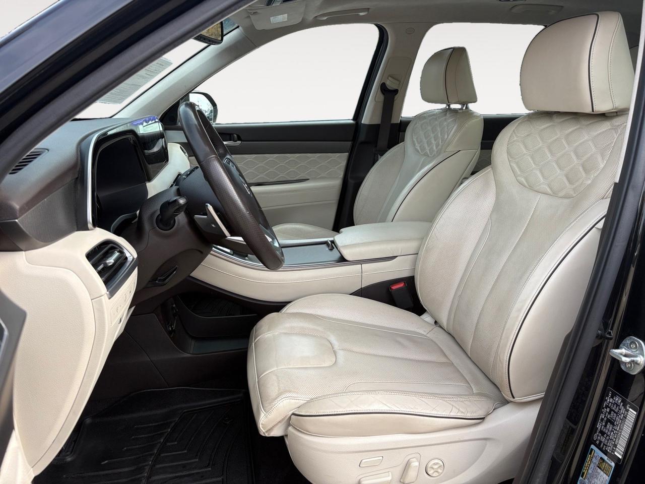 2020 Hyundai Palisade Limited, FORWARD COLLISION ALERT, BLIND SPOT ALERT, DUAL SUNROOF, HEADS-UP DISPLAY, POWER 3RD ROW SEATING, HEATED & COOLING SEATS, APPLE CARPLAY/ANDROID AUTO, REAR QUIET MODE, THIS SUV HAS IT ALL!