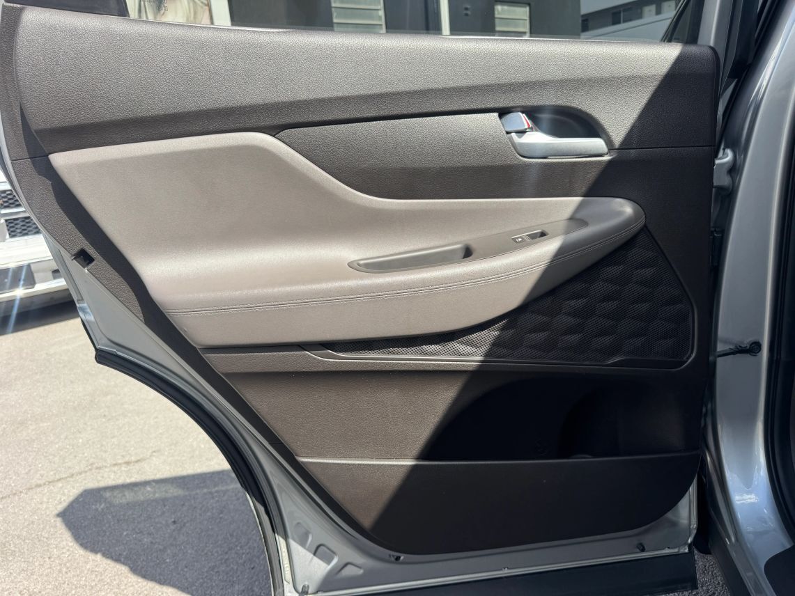 2020 Hyundai Santa Fe 2.4 SEL Sport Utility 4D