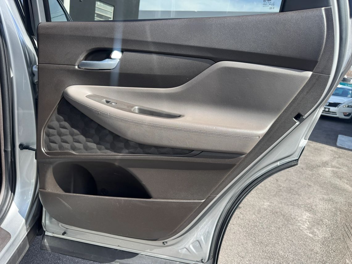 2020 Hyundai Santa Fe 2.4 SEL Sport Utility 4D