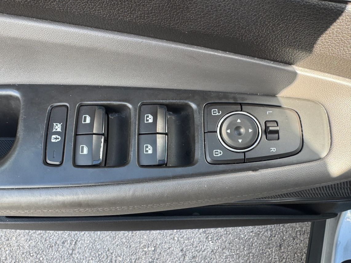 2020 Hyundai Santa Fe 2.4 SEL Sport Utility 4D