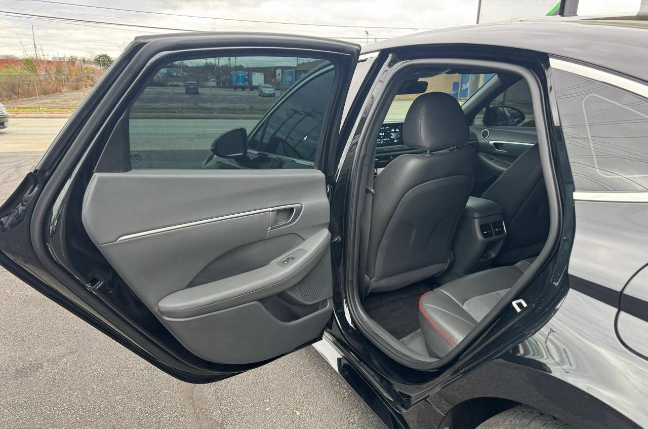 2020 Hyundai Sonata SEL Plus Sedan 4D Cincinnati OH