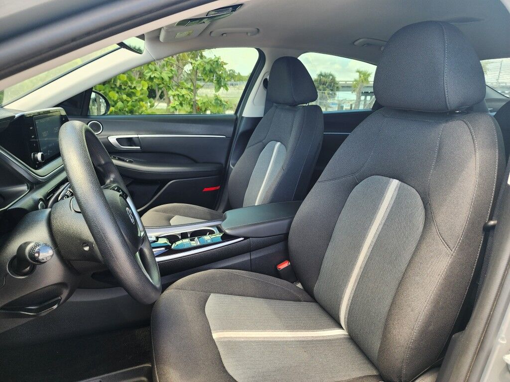 2020 Hyundai Sonata SEL~EXCELLENT CONDITION~ADAPTIVE CRUISE CONTROL~BLUETOOTH~DRIVER ASSISTANCE PACKAGE~HEATED SEATS~PANORAMIC MOONROOF / SUNROOF~PUSH-BUTTON START~REAR CROSS TRAFFIC ALLERT Sarasota FL