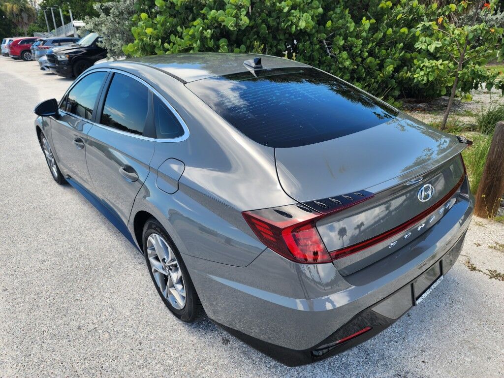 2020 Hyundai Sonata SEL~EXCELLENT CONDITION~ADAPTIVE CRUISE CONTROL~BLUETOOTH~DRIVER ASSISTANCE PACKAGE~HEATED SEATS~PANORAMIC MOONROOF / SUNROOF~PUSH-BUTTON START~REAR CROSS TRAFFIC ALLERT Sarasota FL