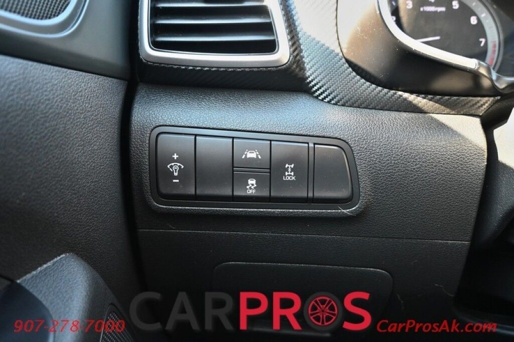 2020 Hyundai Tucson SE - All Wheel Drive - Power Locks, Windows & Mirrors - Apple CarPlay & Android Auto - Bluetooth - Keyless Entry - Forward Collision Alert & Lane Keep Assist - Power Driver's Seat - Aluminum Wheels - Only 23K Miles - 26 MPG Anchorage AK