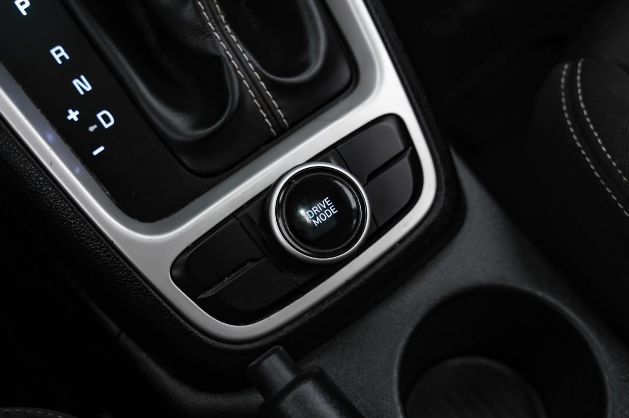 2020 Hyundai Venue SEL BLIND SPOT ASSIST LANE KEEP ASSIST FORWARD COLLISION ALERT SUNROOF REAR CAMERA Carrollton TX