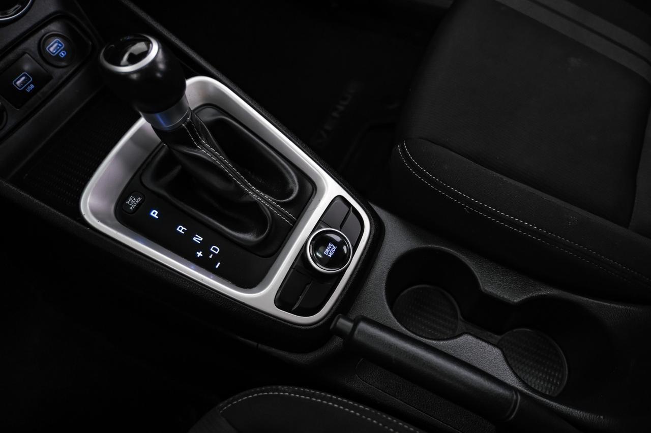 2020 Hyundai Venue SEL BLIND SPOT ASSIST LANE KEEP ASSIST FORWARD COLLISION ALERT SUNROOF REAR CAMERA Carrollton TX