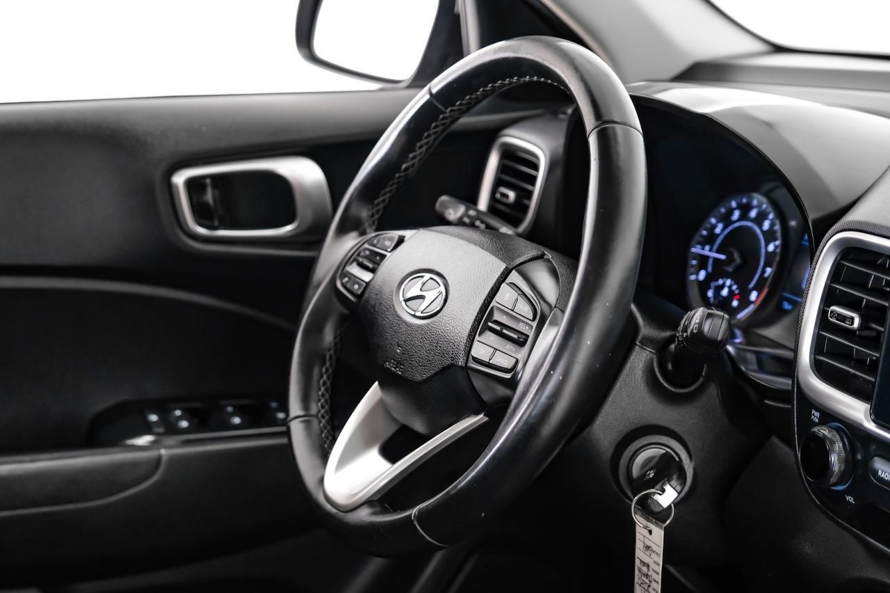 2020 Hyundai Venue SEL BLIND SPOT ASSIST LANE KEEP ASSIST FORWARD COLLISION ALERT SUNROOF REAR CAMERA Carrollton TX