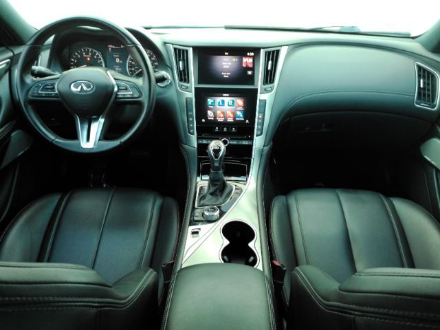 2020 INFINITI Q60 LUXE