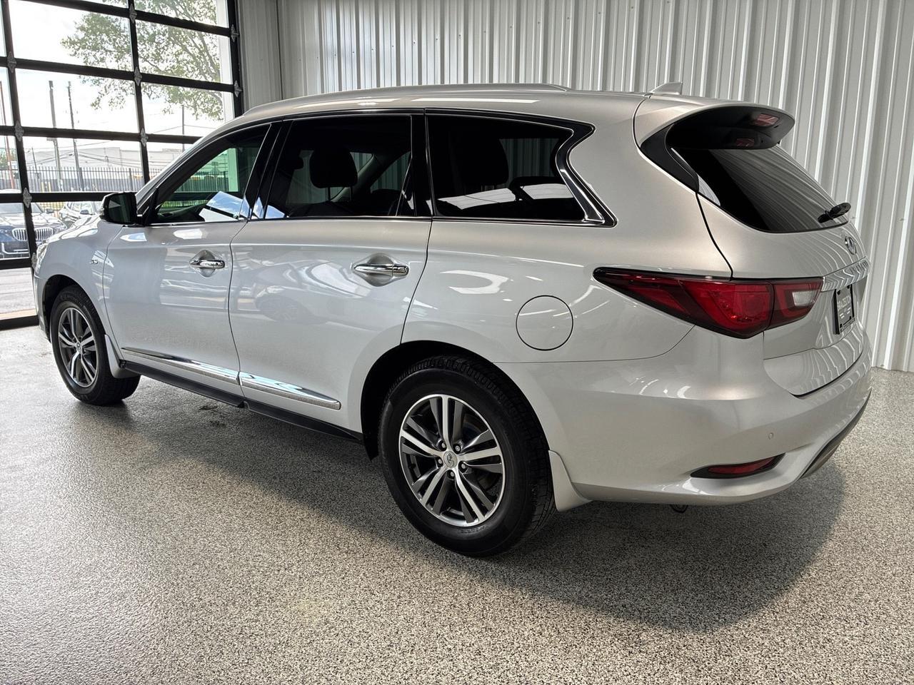 2020 INFINITI QX60 LUXE, Essential Package