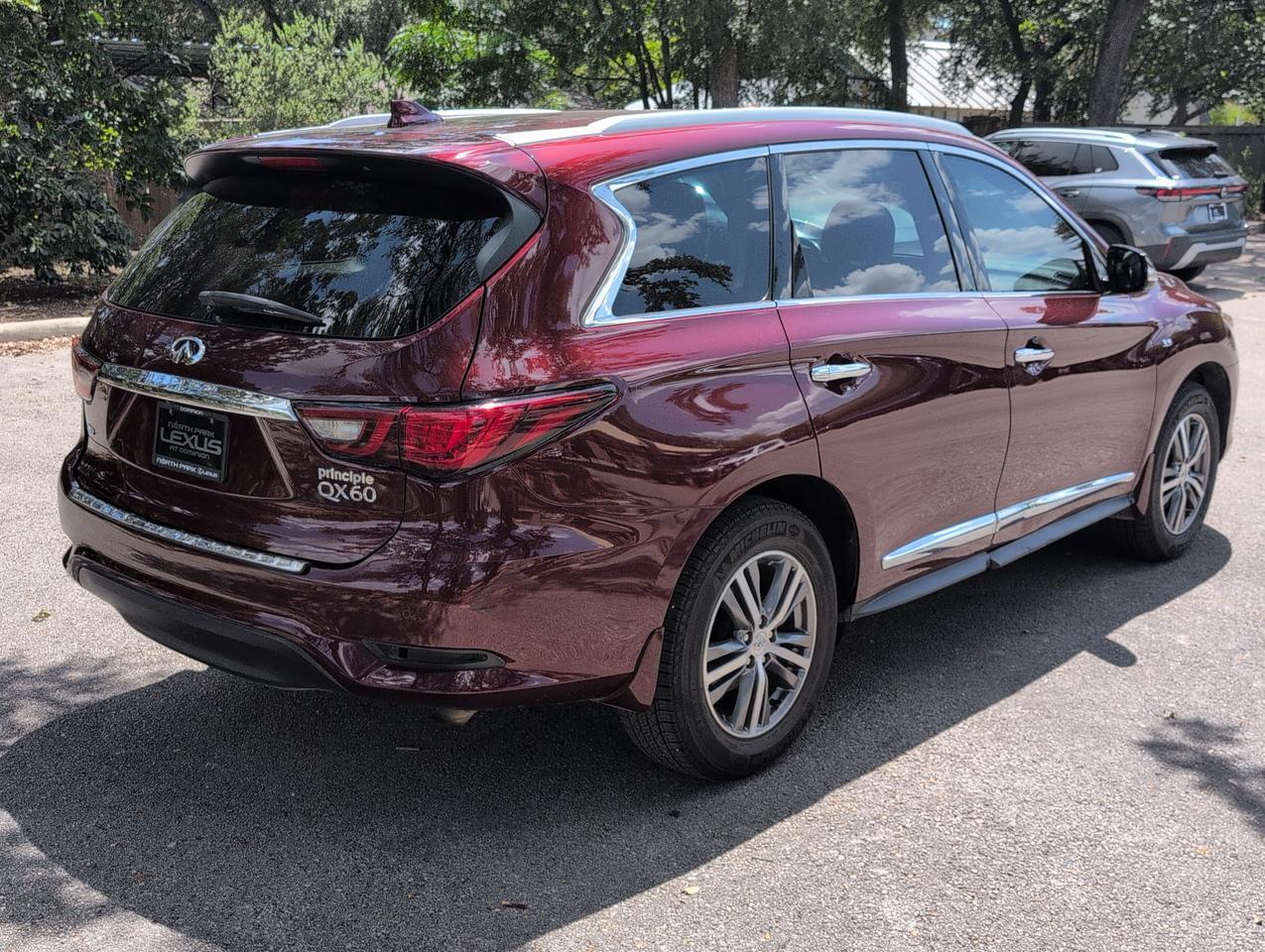 2020 INFINITI QX60 LUXE