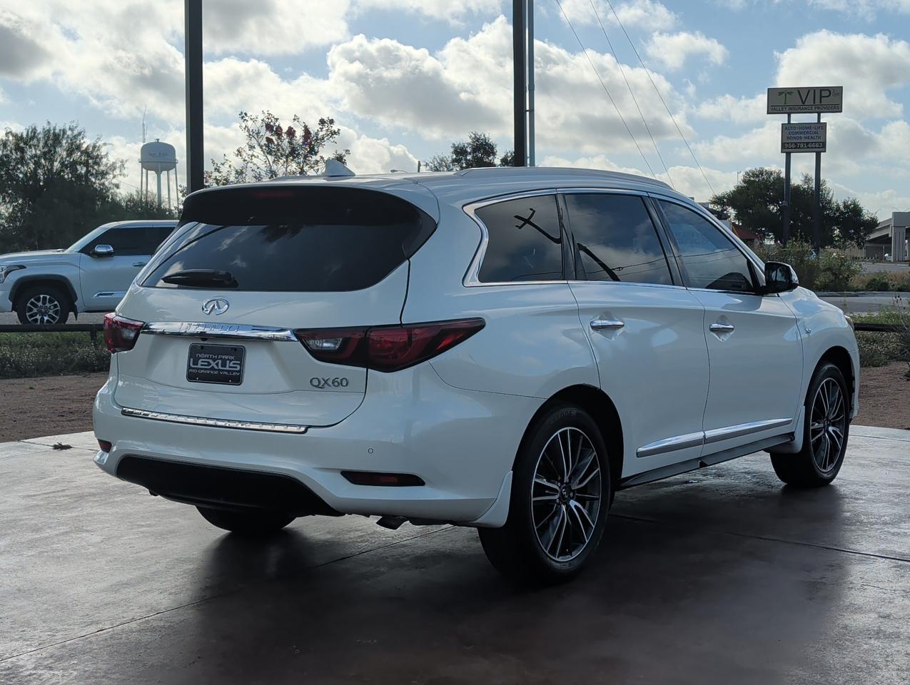 2020 INFINITI QX60 LUXE