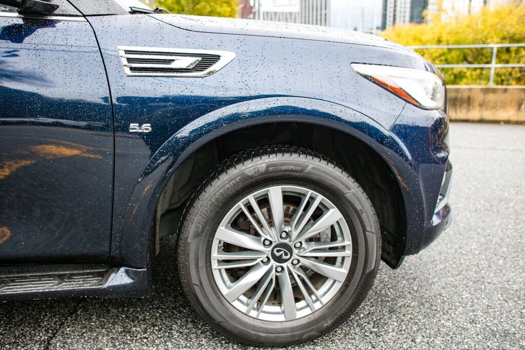 2020 Infiniti QX80 Luxe photo 3
