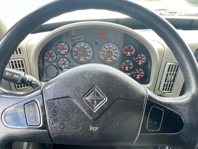 2020 International 4300 26' Dry Box Truck with 2,500 lbs. Lift Gate Miami FL