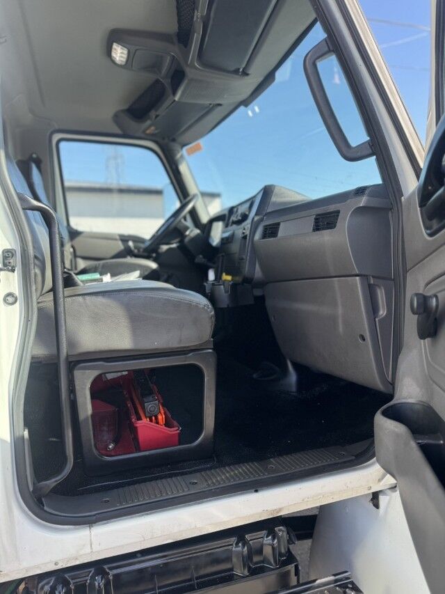 2020 International MV 26 ft Box Truck with Liftgate Henrico VA