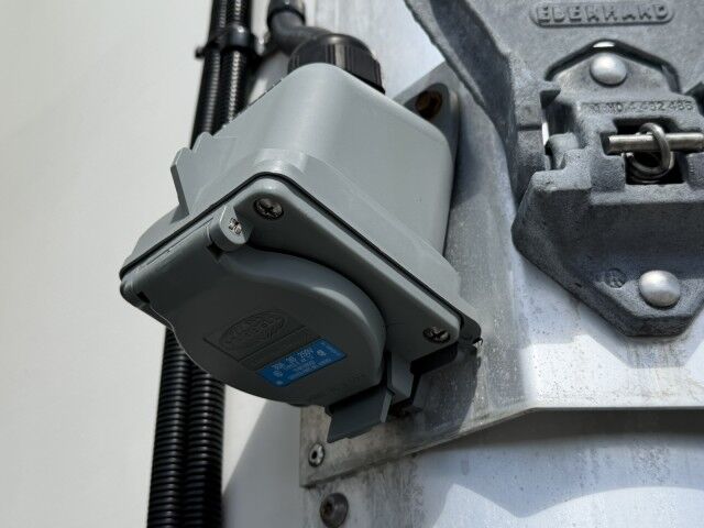 2020 Isuzu NQR 16' Refrigerated Truck with 3,000 lbs. Lift Gate Homestead FL