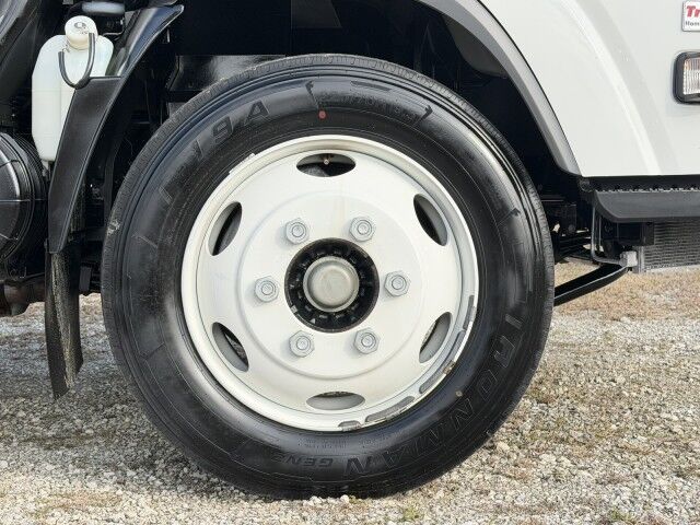 2020 Isuzu NRR 16' Box Truck with 2,500lbs. Lift Gate Homestead FL