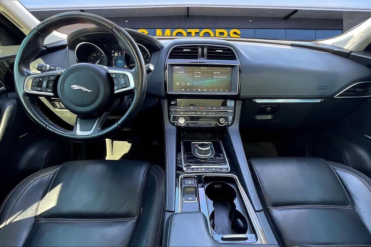 2020 JAGUAR F-PACE PRESTIGE Houston TX