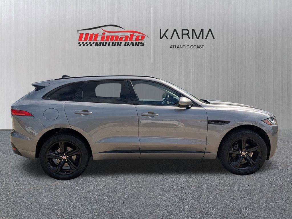 2020 Jaguar F-PACE 25t Checkered Flag