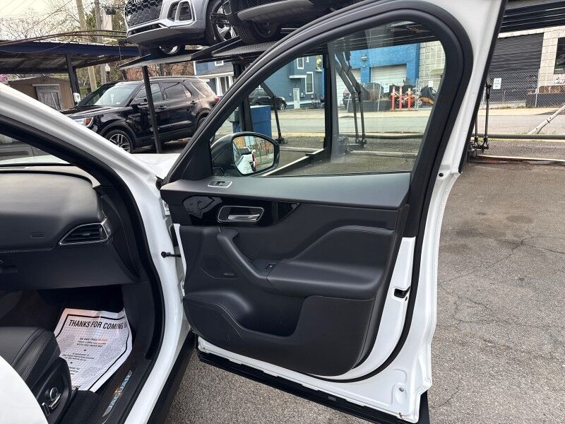 2020 Jaguar F-PACE 25t Premium AWD Arlington VA