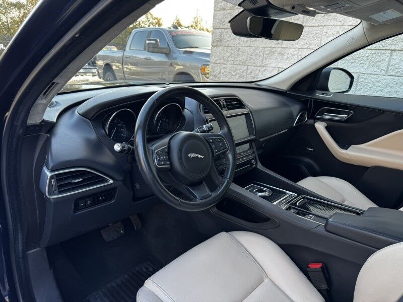2020 Jaguar F-PACE 25t Premium Willow Grove PA