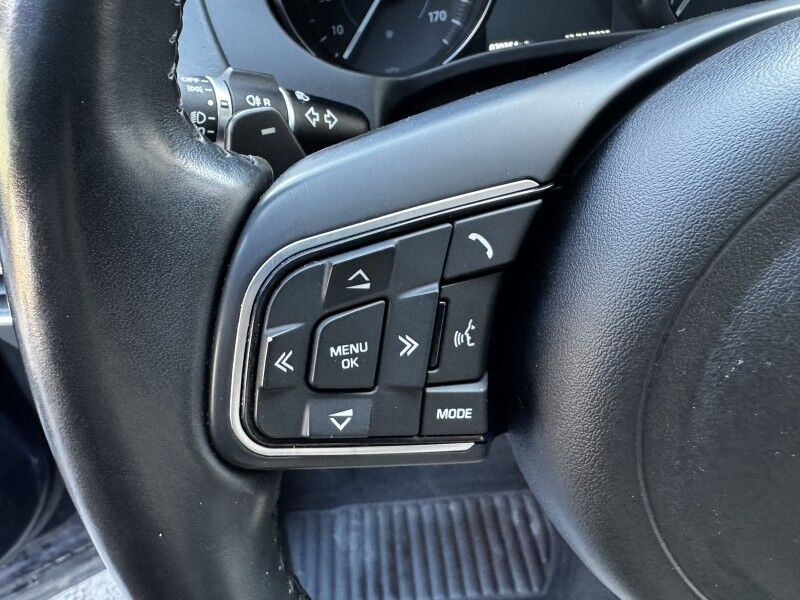 2020 Jaguar F-PACE 25t Premium Willow Grove PA