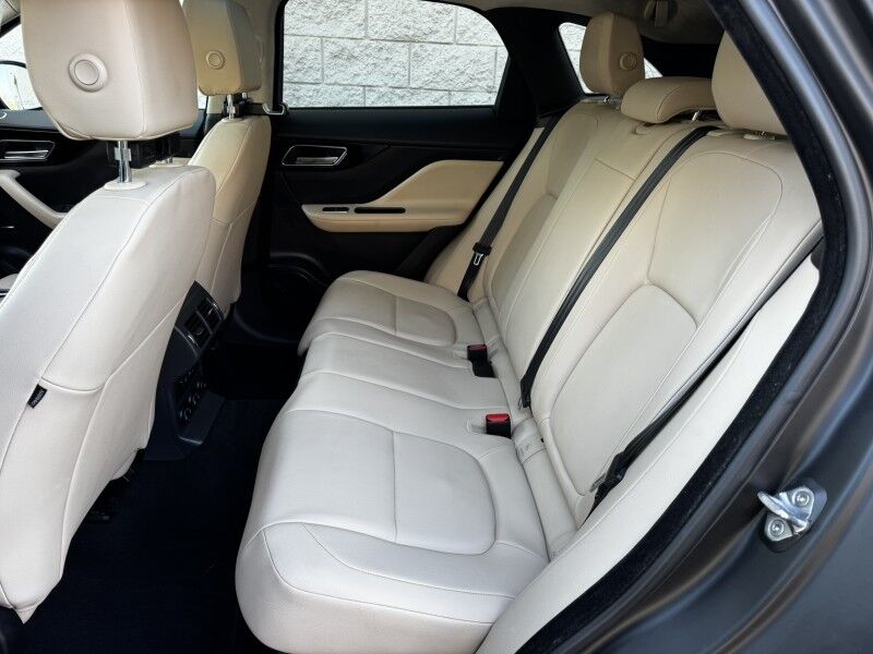 2020 Jaguar F-PACE 25t Premium Willow Grove PA