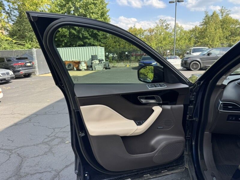 2020 Jaguar F-PACE 25t Prestige Willow Grove PA