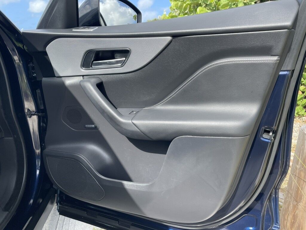 2020 Jaguar F-PACE S~SUPERCHARGED~DRIVE PKG~DYNAMIC SUSPENSION~ONLINE FINANCE AND SHIPPING AVAILABLE!! Sarasota FL