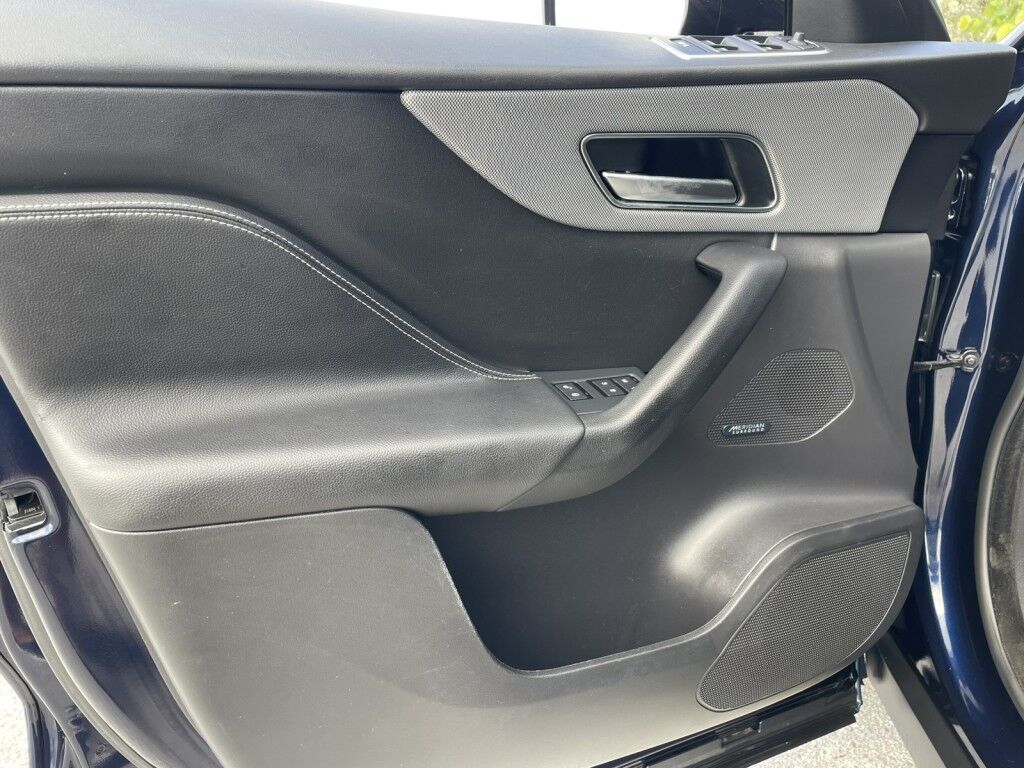 2020 Jaguar F-PACE S~SUPERCHARGED~DRIVE PKG~DYNAMIC SUSPENSION~ONLINE FINANCE AND SHIPPING AVAILABLE!! Sarasota FL