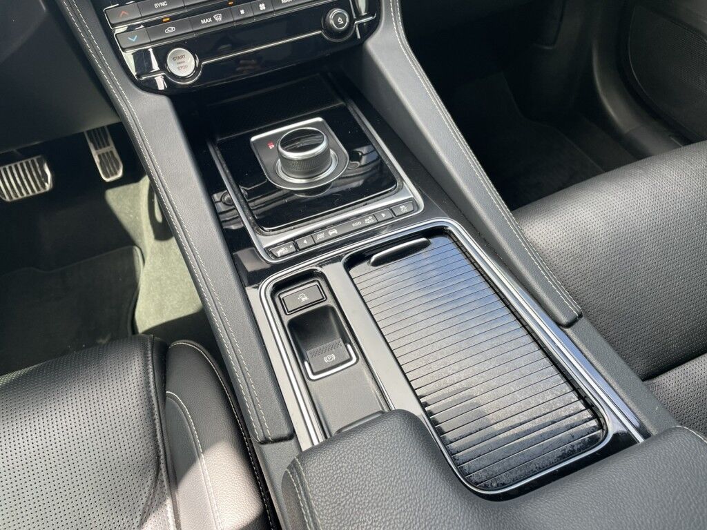 2020 Jaguar F-PACE S~SUPERCHARGED~DRIVE PKG~DYNAMIC SUSPENSION~ONLINE FINANCE AND SHIPPING AVAILABLE!! Sarasota FL