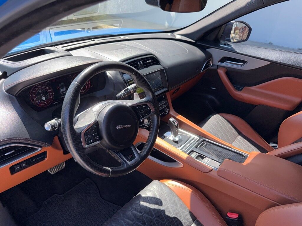 2020 Jaguar F-PACE SVR~TURBO~CLEAN CARFAX~ONLINE FINANCE AND SHIPPING AVAILABLE!! Sarasota FL