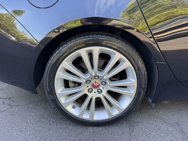 2020 Jaguar XF 25t Premium Willow Grove PA