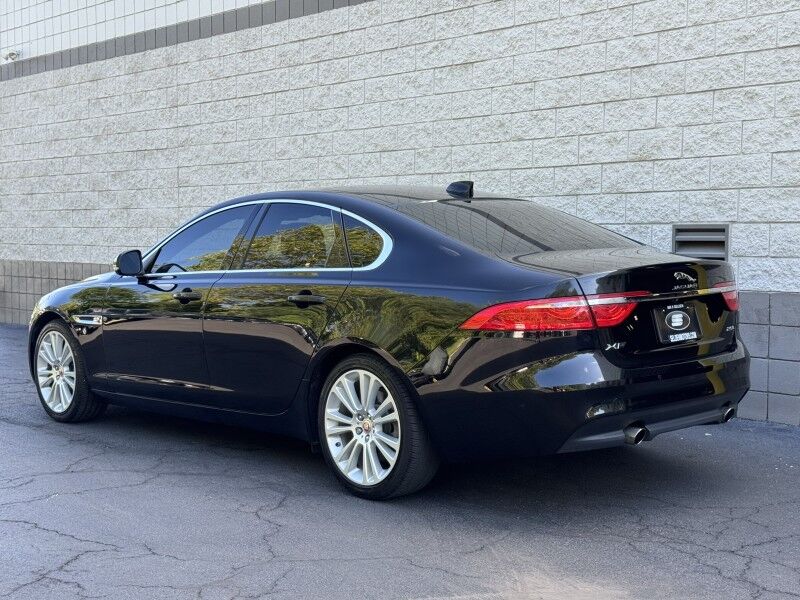 2020 Jaguar XF 25t Premium Willow Grove PA