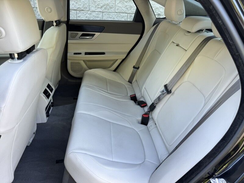 2020 Jaguar XF 25t Premium Willow Grove PA